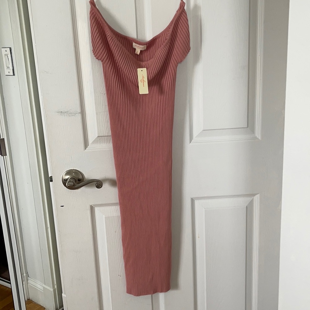 Pink ribbed dress